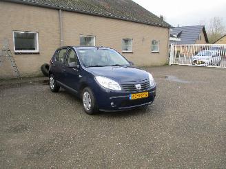 damaged passenger cars Dacia Sandero 1.2 Aniversare 2011/9