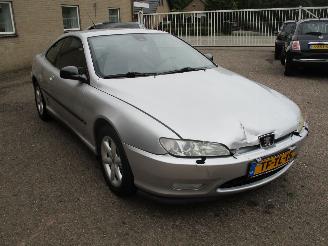 damaged passenger cars Peugeot 406 Coupe 3.0-24V V6 Pack Aut 1998/4