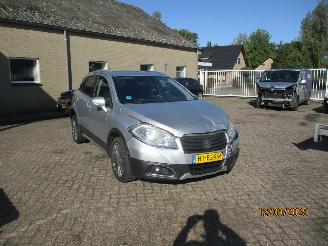 Unfallwagen Suzuki SX4 S-cross 1.6 Exclusive  REST BPM 725 EURO 2016/1