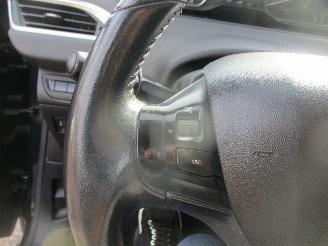 Peugeot 208 1.2 PureTech Allure picture 24