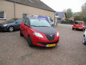 Vaurioauto  passenger cars Lancia Ypsilon 0.9 TA Elefantino + NAP 2015/6