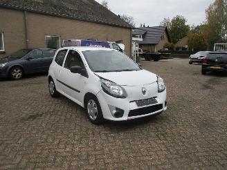 krockskadad bil auto Renault Twingo 1.2-16V Authentique NAP 2011/3