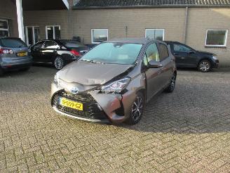 Toyota Yaris 1.5 Hyb Dynamic picture 3