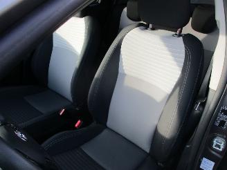 Toyota Yaris 1.5 Hyb Dynamic picture 18