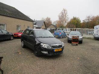 krockskadad bil auto Skoda Fabia 1.2 TSI Ambition Combi NAP 2011/5