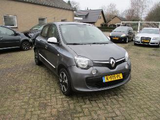 krockskadad bil auto Renault Twingo 0.9 TCe Intens 2017/10