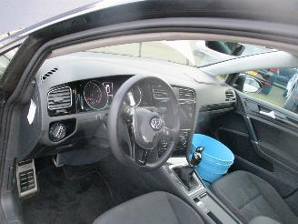 Volkswagen Golf 1.0 TSI HighLine Business R picture 16