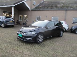 Volkswagen Golf 1.0 TSI HighLine Business R picture 3