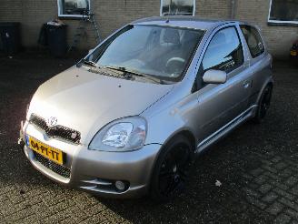 Toyota Yaris 1.5-16V VVT-i Sport picture 3