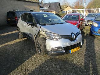 skadebil auto Renault Captur 1.2 TCe Dynamique Aut NAP 2014/5