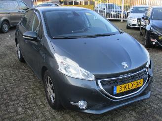 Avarii autoturisme Peugeot 208 1.2 VTi Envy 5drs 2013/8