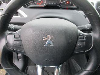 Peugeot 2008 1.5 BlueHD BL ALL picture 25