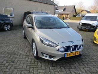Schadeauto Ford Focus Wagon 1.5 TDCi Titan l.Ed REST BPM 850 EURO !!!! 2016/10