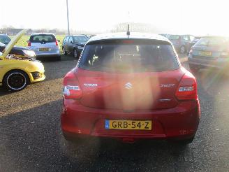 Suzuki Swift 1.2 Comfort Smart Hybrid picture 6