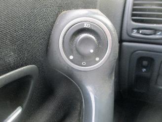 Renault Laguna 2.0-16V T Tech Line picture 25