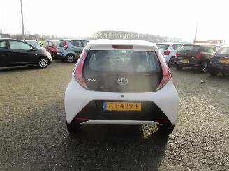 Toyota Aygo 1.0 VVT-i x-now picture 6