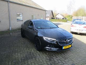 damaged passenger cars Opel Insignia GRAND SPORT 1.5 T Business Exe 2017/11
