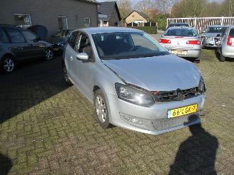 uszkodzony samochody osobowe Volkswagen Polo 1.4-16V Highline 2010/4