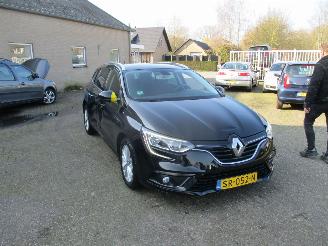 uszkodzony samochody osobowe Renault Mégane 1.2 TCe Limited  REST BPM €1200,-!!! 2018/5