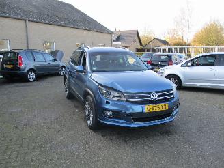 Damaged car Volkswagen Tiguan 2.0 TSI R-Line Sport&St.4M REST BPM €800,-!!! 2017/2