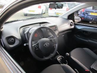 Toyota Aygo 1.0 VVT-i x-fun REST BPM €300,-!!! picture 18