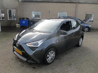 Toyota Aygo 1.0 VVT-i x-fun REST BPM €300,-!!! picture 3