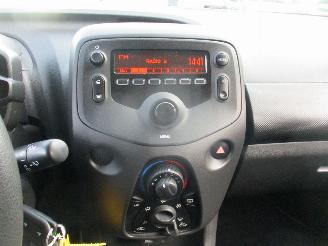 Toyota Aygo 1.0 VVT-i x-fun REST BPM €300,-!!! picture 21