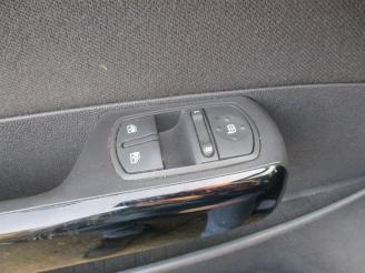 Opel Corsa 1.4-16V Cosmo picture 23