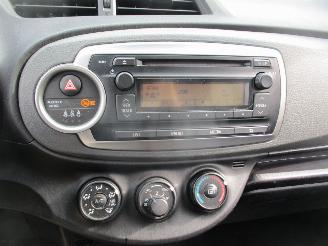 Toyota Yaris 1.0 VVT-i Now REST BPM €300,-!!! picture 25