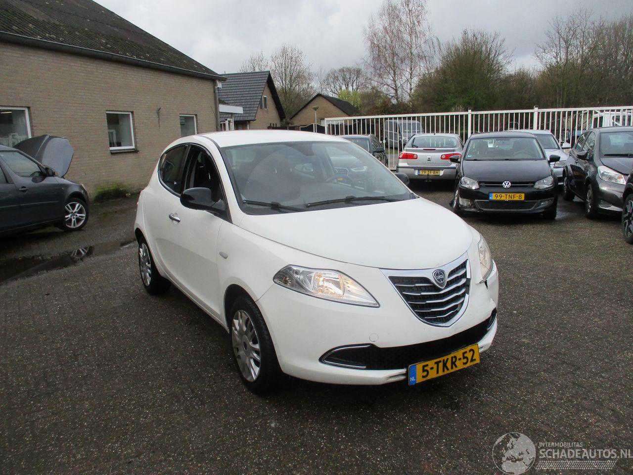 Lancia Ypsilon 0.9 TwinAir Gold