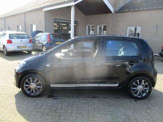 Volkswagen Up! 1.0 high up! BlueM. REST BPM €250,-!!! picture 4
