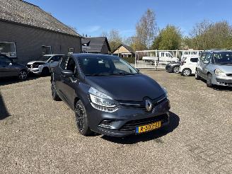 Unfallwagen Renault Clio 0.9 TCe Limited REST BPM €200,-!!! 2019/1