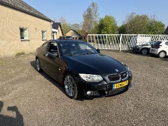 Voiture accidenté BMW 3-serie 320i Corp.L. BnsL.S REST BPM €500,-!!! 2011/4