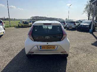 Toyota Aygo 1.0 VVT-i x-pure picture 6