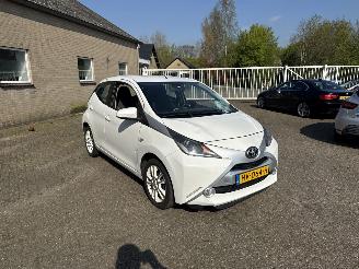  Toyota Aygo 1.0 VVT-i x-pure 2016/1