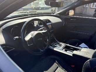 Jaguar XE 2.0t Prestige REST BPM €5000,-!!! picture 24