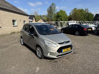 skadebil auto Ford B-Max 1.6 TI-VCT Titanium REST BPM €700,-!!! 2013/2