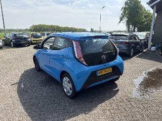 Toyota Aygo 1.0 VVT-i x-Play REST BPM €250,-!!! picture 5