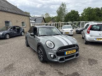 skadebil auto Mini Cooper 1.5 Cooper Chili Serious Business John Cooper Works REST BPM €900,-!!! 2018/2