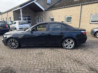BMW 5-serie 525i Executive picture 4
