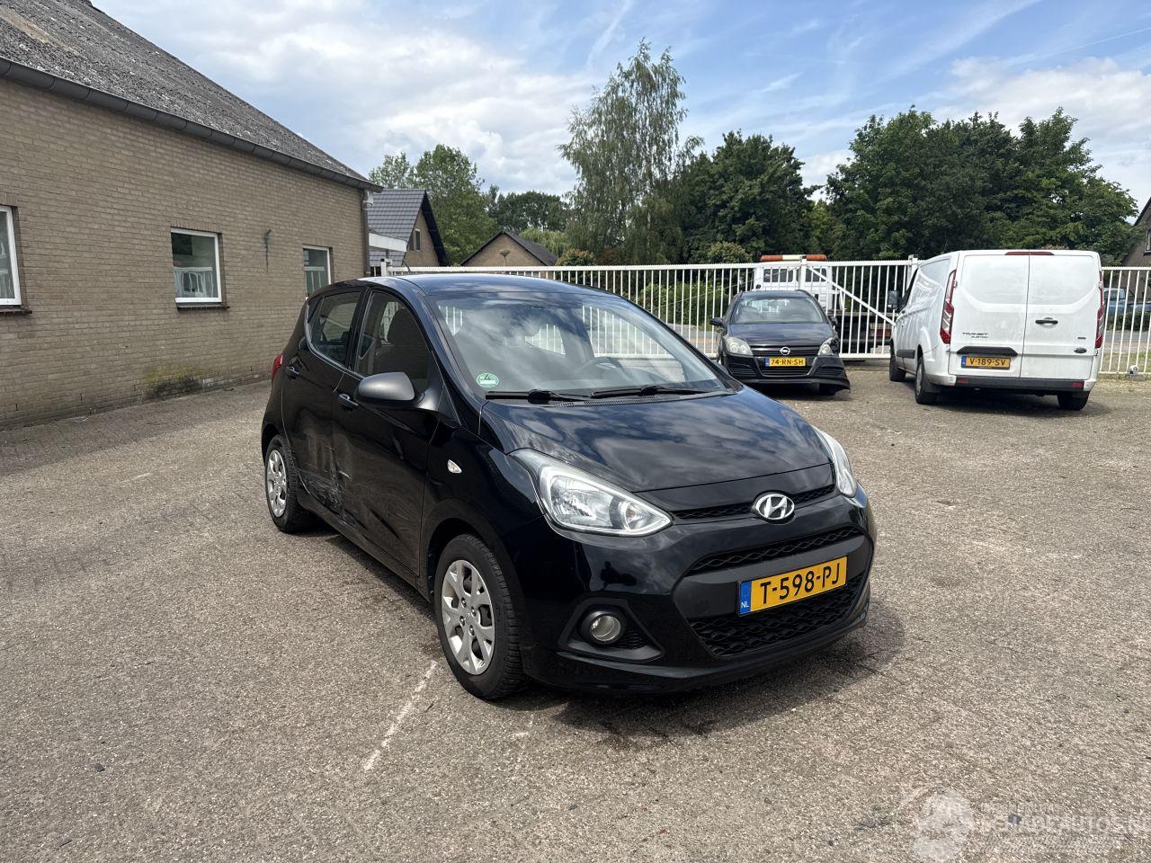 Hyundai I-10 T-598-PJ