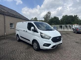 uszkodzony samochody osobowe Ford Transit Transit Custom 280 2.0 TDCI L1H1 Trend 2018/10