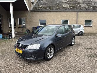 Volkswagen Golf 1.6 FSI Optive 3 GTI LOOK picture 3