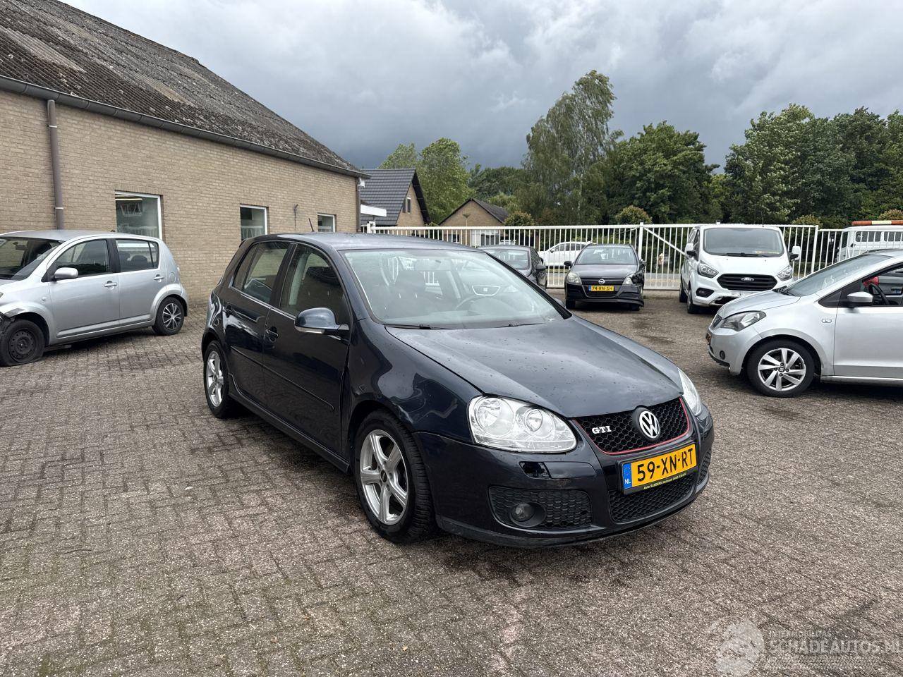 Volkswagen Golf 1.6 FSI Optive 3 GTI LOOK