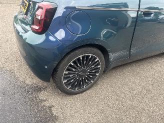 Fiat 500E La Prima 42 kWh picture 13