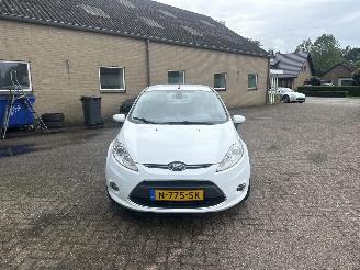 Ford Fiesta 1.4 Titanium AUTOMAAT picture 2