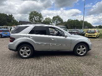 Mercedes M-klasse 320 CDI 4matic AUT GRIJS KENTEKEN picture 9