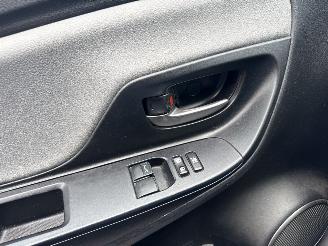 Toyota Yaris 1.0 VVT-i Trend REST BPM €300,-!!! picture 27