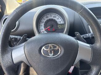 Toyota Aygo 1.0 VVT-i Aspiration AUTOMAAT picture 23