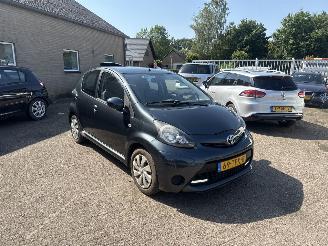 Voiture accidenté Toyota Aygo 1.0 VVT-i Aspiration AUTOMAAT 2012/3
